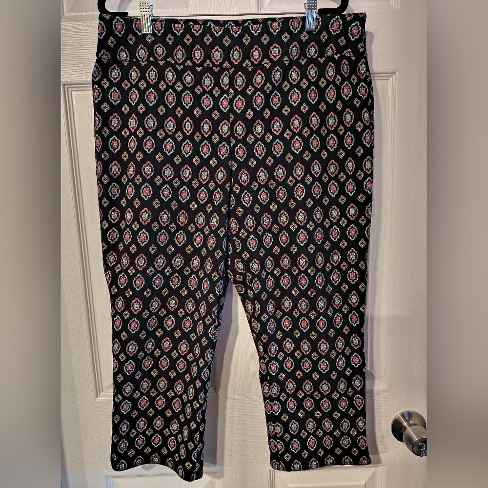Van Heusen Sz 16 Stretch Extensible Patterned  Capris